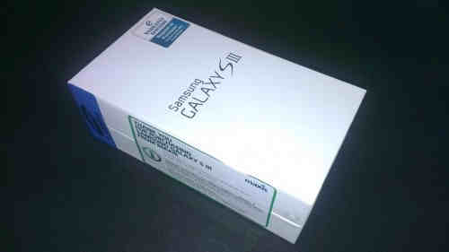 Selling New :: Apple Iphone 4S 64GB / Samsung GT-I9300 Galaxy S3 32GB