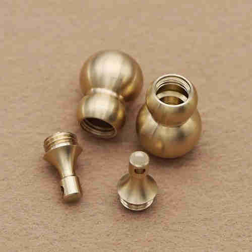 Creative brass key chain pure copper handmade hollow gourd car key chain retro safety pendant for me
