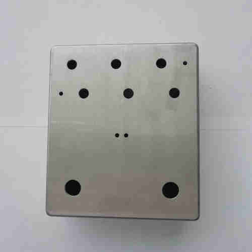 Aluminum alloy accessory case for guitar electronics