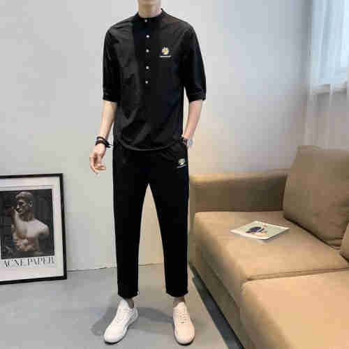 Fashion nine - minute trousers and five - minute sleeves