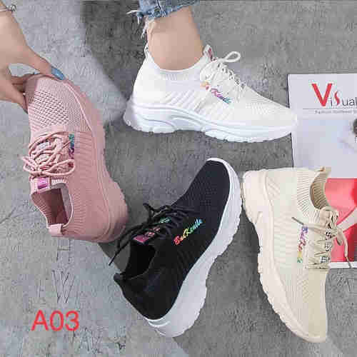 2020 summer new flying net surface versatile breathable light soft soles running casual sports shoes