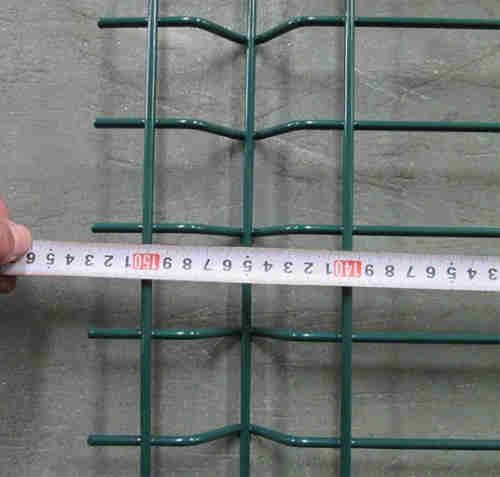  Heavy Duty Rack Protective Wire Fence Mesh   Home PVC Welded Wire Mesh 