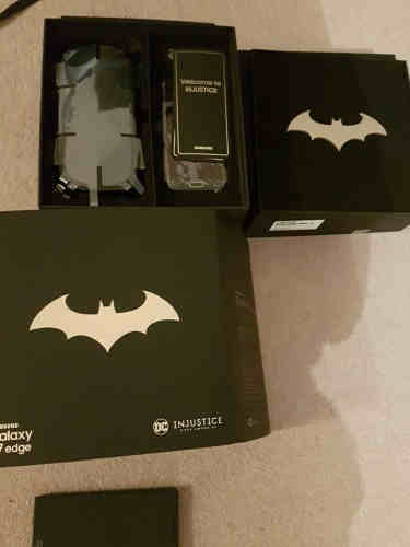 Samsung Galaxy S7 Edge Batman Injustice Edition
