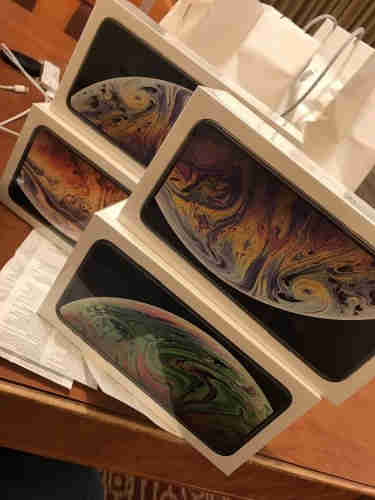 Apple iPhone XS MAX 512GB/Samsung Galaxy S9+/OnePlus 6T